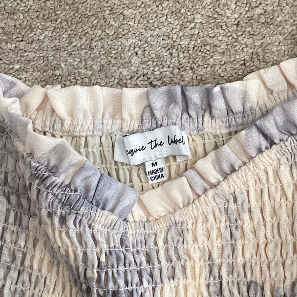 Jacqui E Elegant Cream and Gray Blouse - Picture 2 of 7